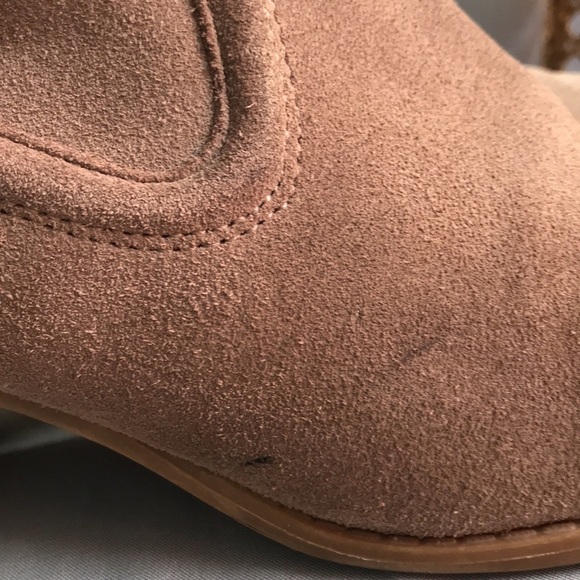 Mossimo supply Co. Gray suede, chunky heel, zip up, ankle booties size 8.5 - Picture 5 of 12